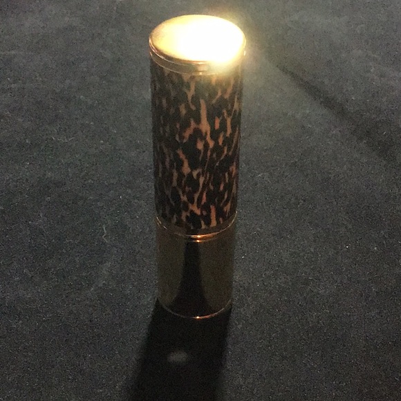 Iconic Lipstick in Crimson Carnation - Picture 3 of 3